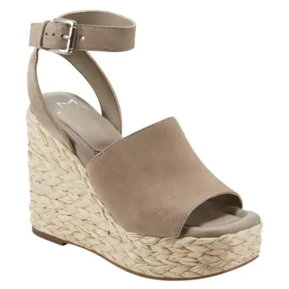 NWOT Marc Fisher Women's Shoe